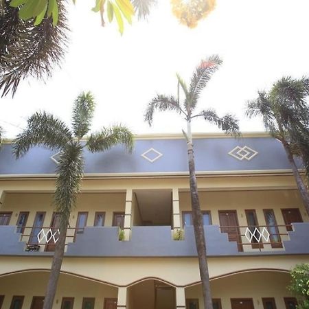 Reddoorz Plus @ Karet Pedurenan 3 Jakarta Eksteriør billede
