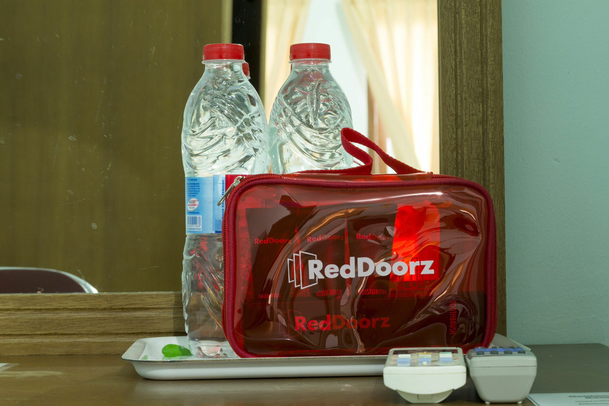Reddoorz Plus @ Karet Pedurenan 3 Jakarta Eksteriør billede