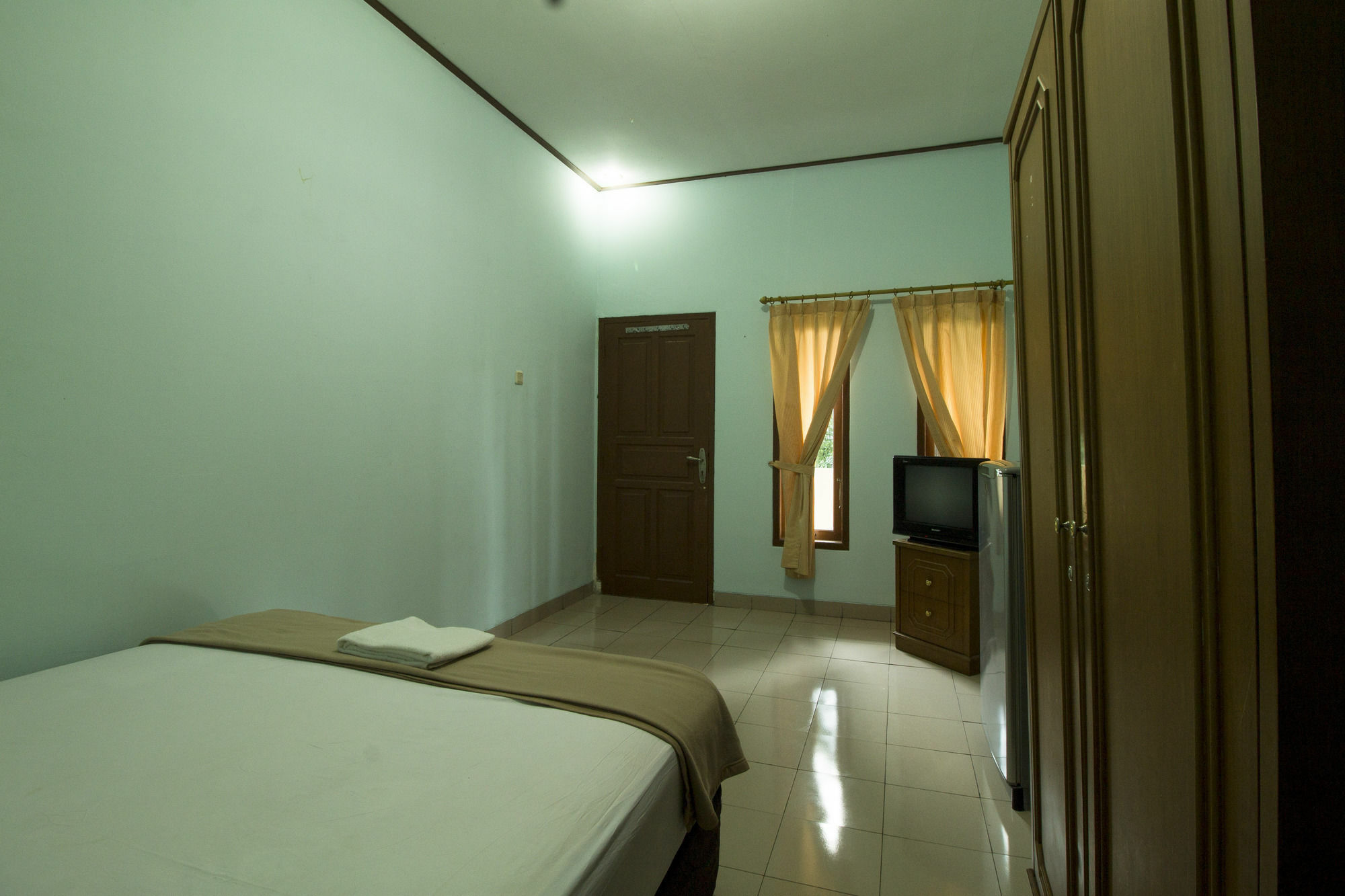 Reddoorz Plus @ Karet Pedurenan 3 Jakarta Eksteriør billede