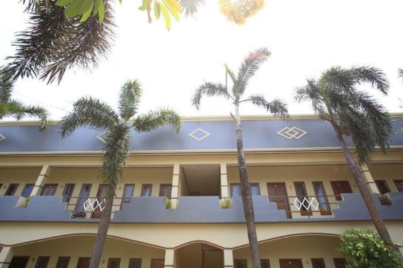 Reddoorz Plus @ Karet Pedurenan 3 Jakarta Eksteriør billede